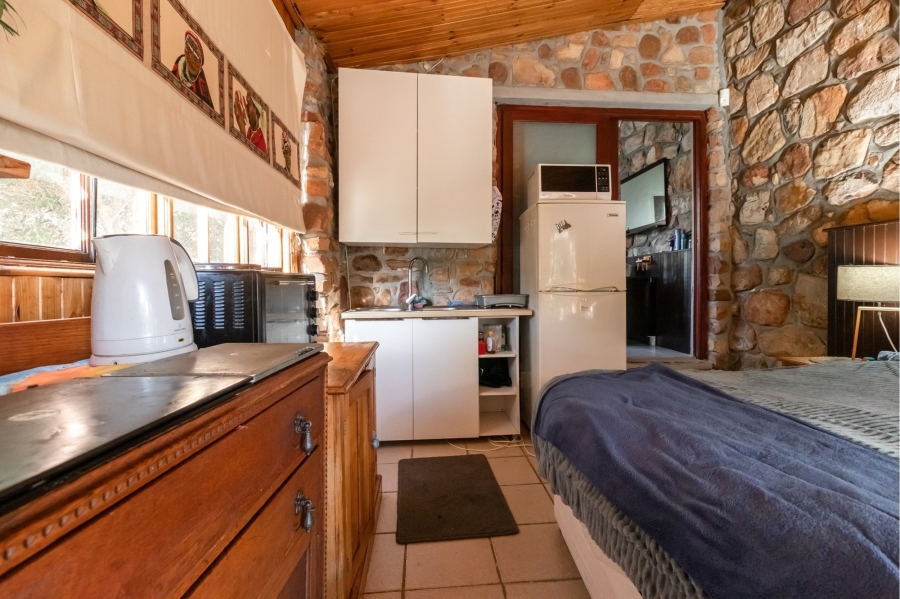 6 Bedroom Property for Sale in Capri Western Cape